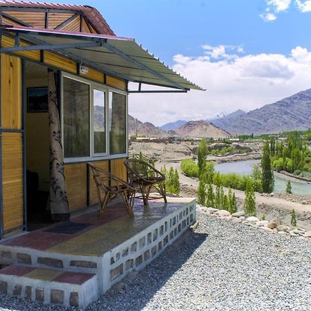 Neryok'S Indus View Hotel Chimre Exterior foto