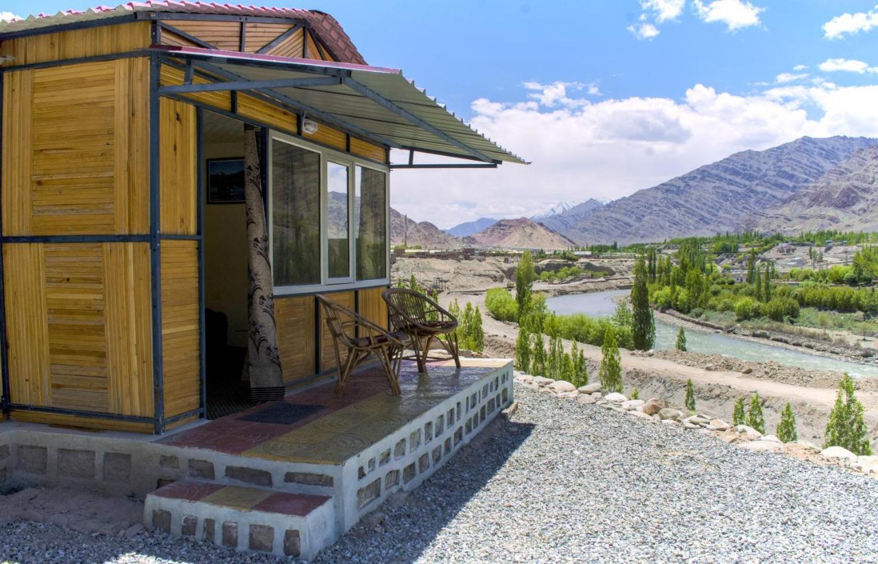 Neryok'S Indus View Hotel Chimre Exterior foto