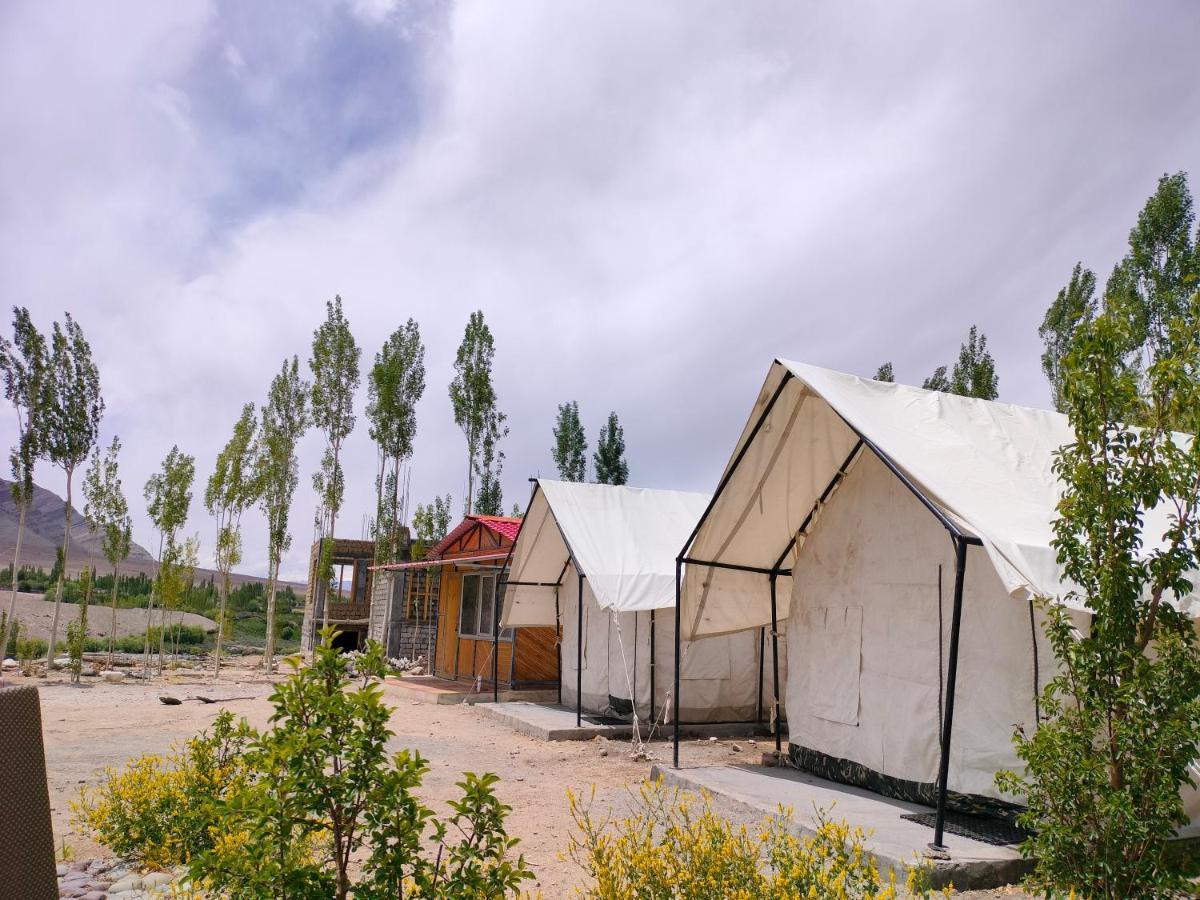 Neryok'S Indus View Hotel Chimre Quarto foto