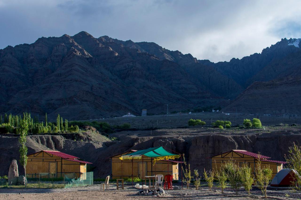 Neryok'S Indus View Hotel Chimre Exterior foto